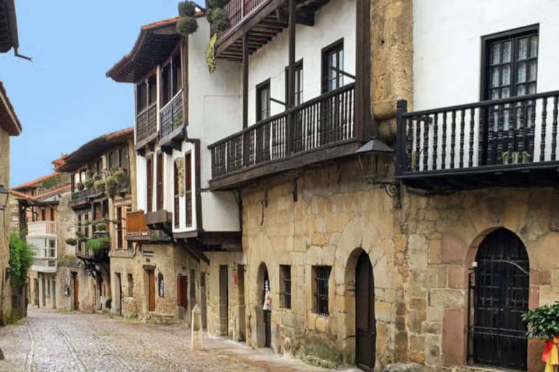 Calles empedradas de Santillana del Mar